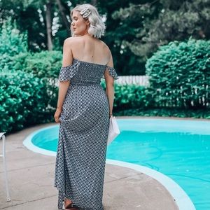 Lulu's Dresses - Lulus Off The Shoulder Strap Maxi Dress Lulu's Dresses - Lulus Off The Shoulder Strap Maxi Dress